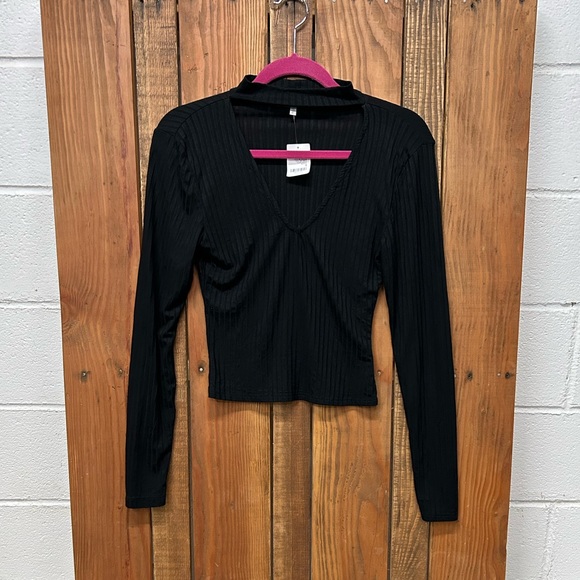 NWT Charlotte Russe size small black cut out top - Picture 2 of 5